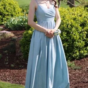 Elegant Blue Prom Gown